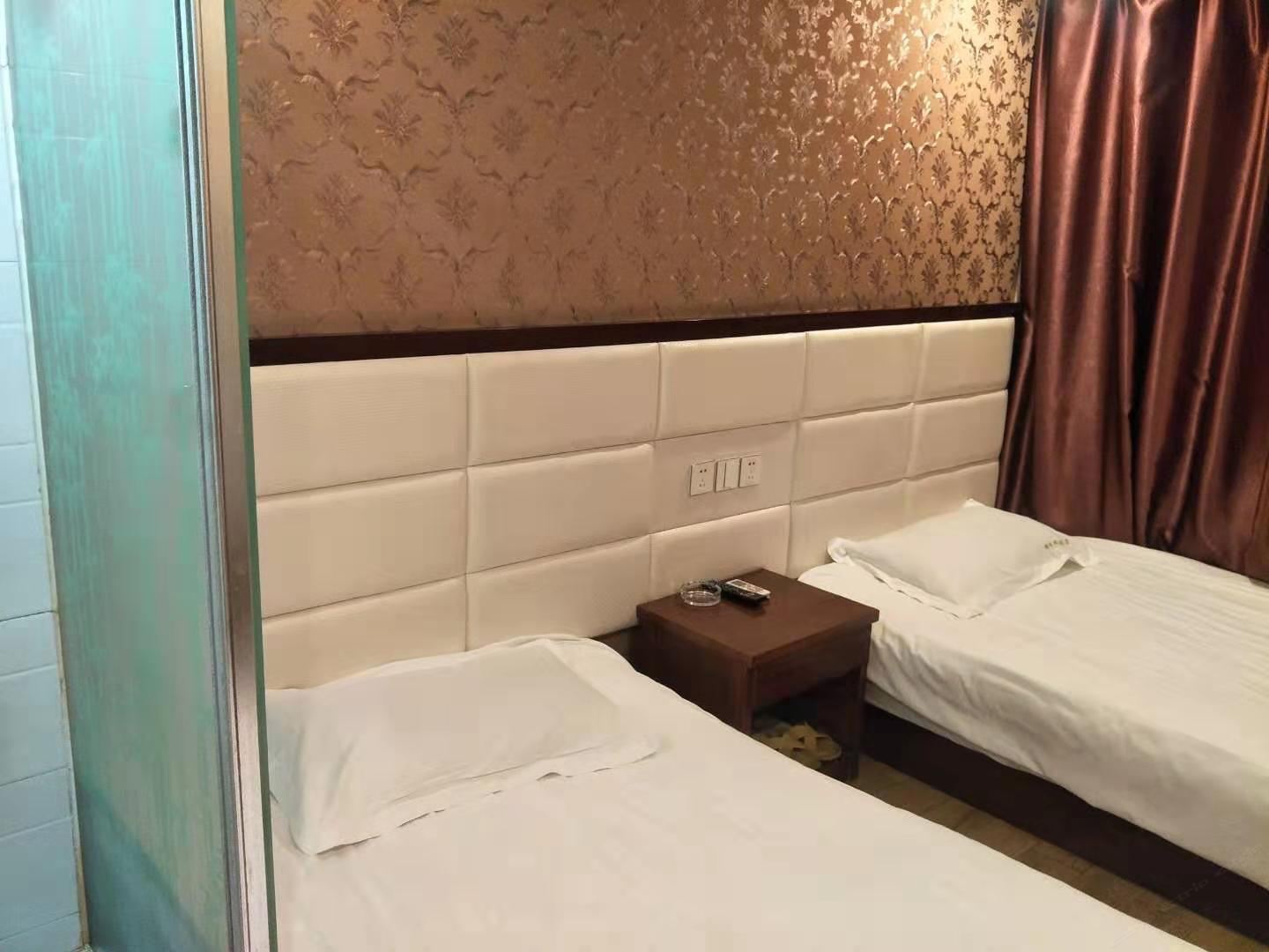 双标间