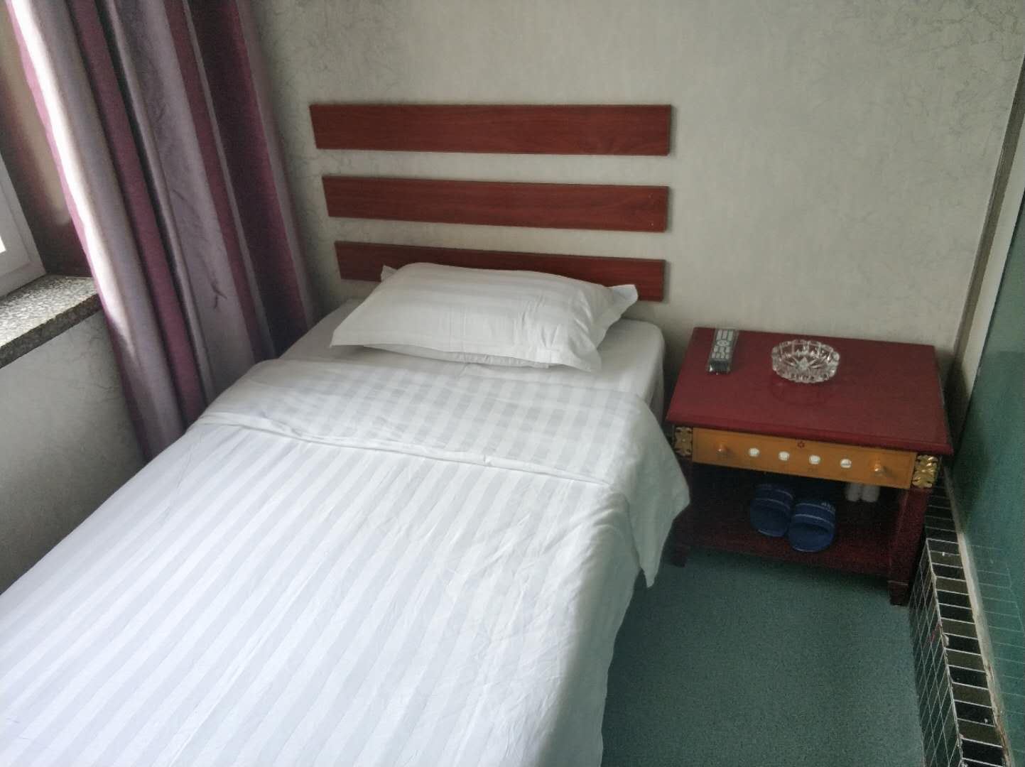小单人间