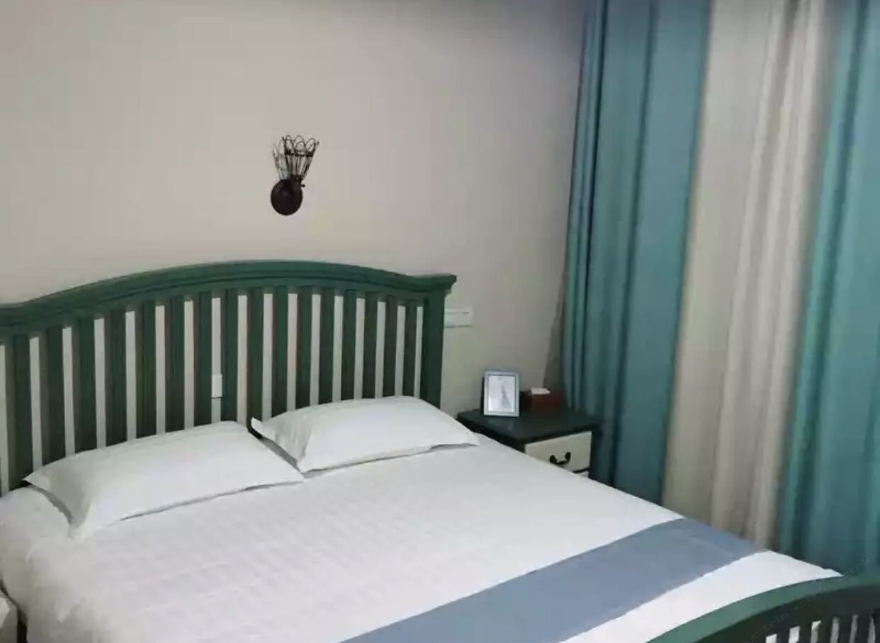 舒适大床房