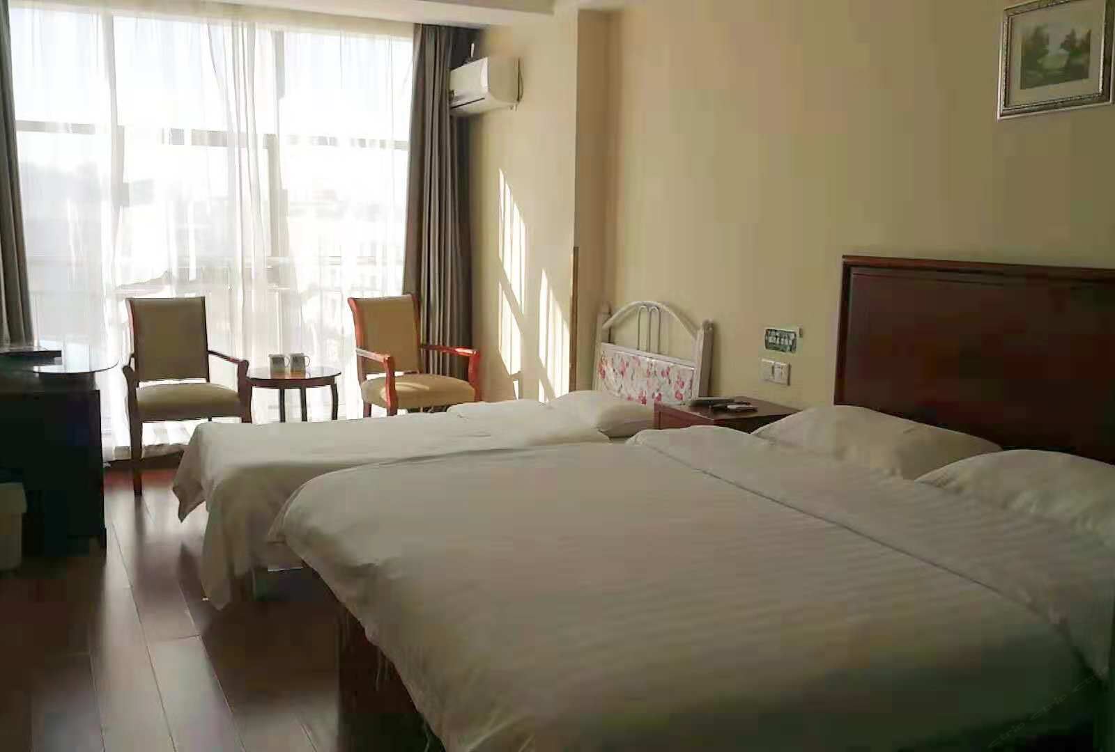 家庭间