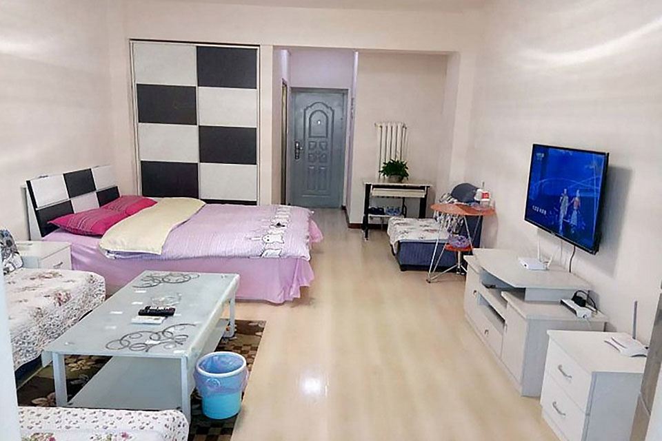 一室一厅房
