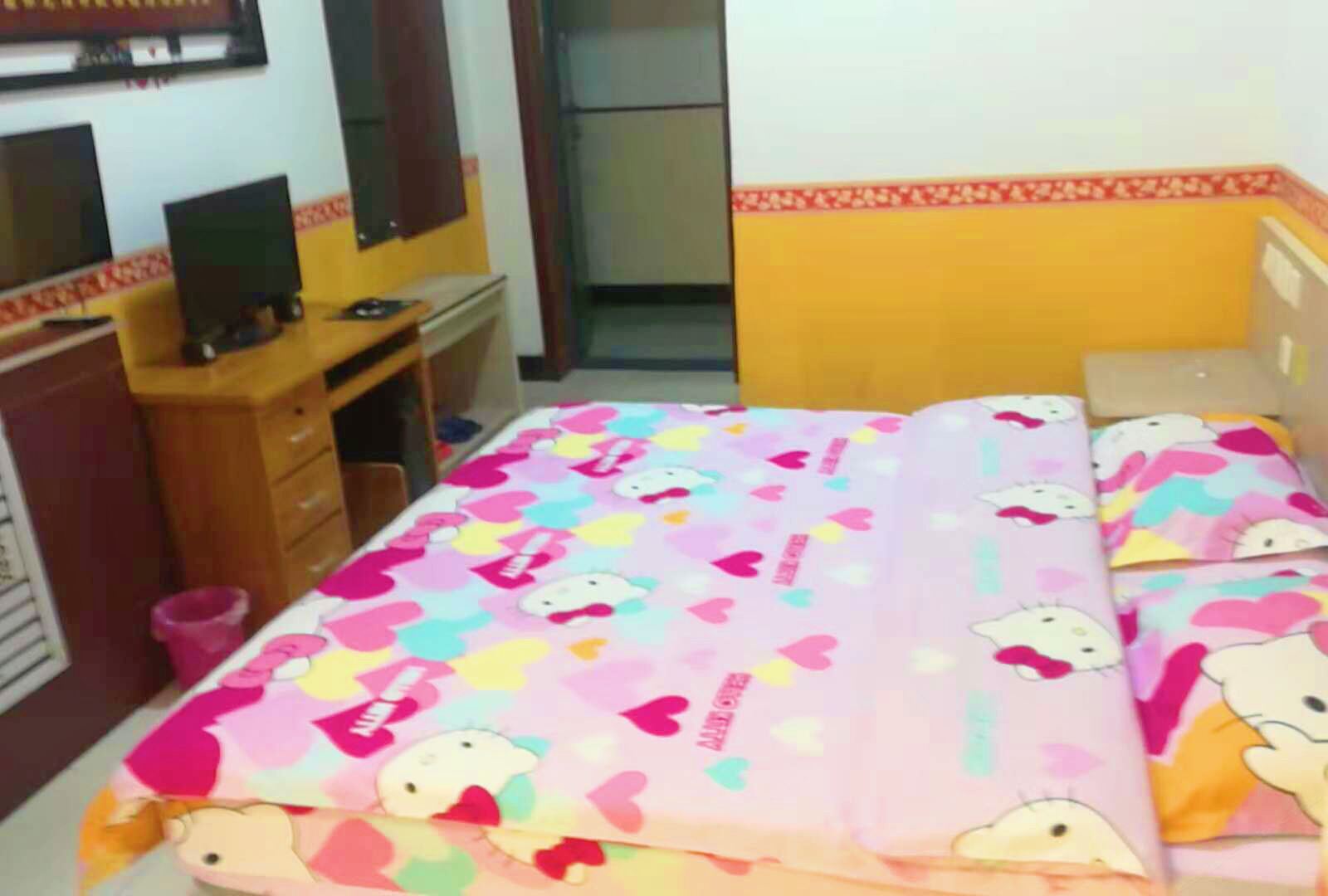 电脑大床房
