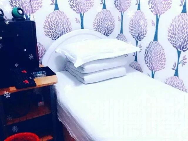 在这里电脑单人间