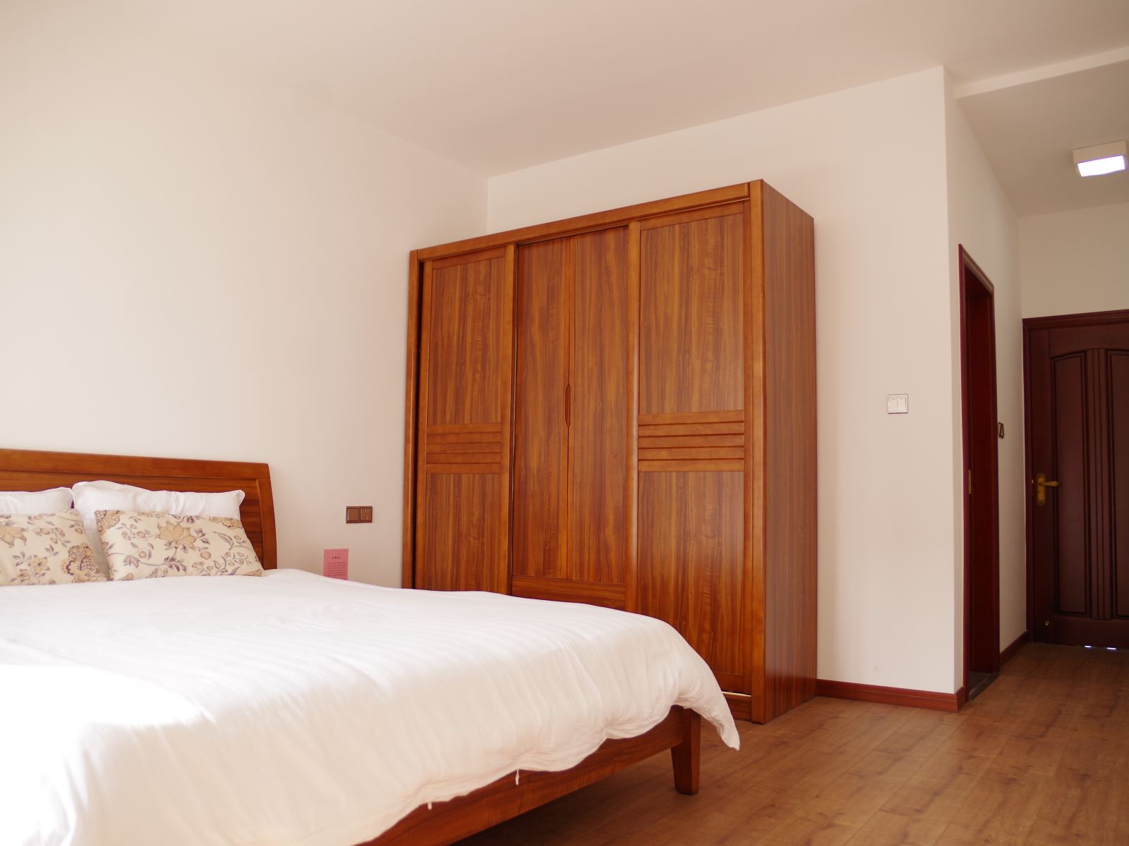 三房二厅家庭豪华大套房