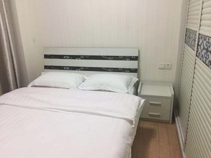 家庭豪华大三套房