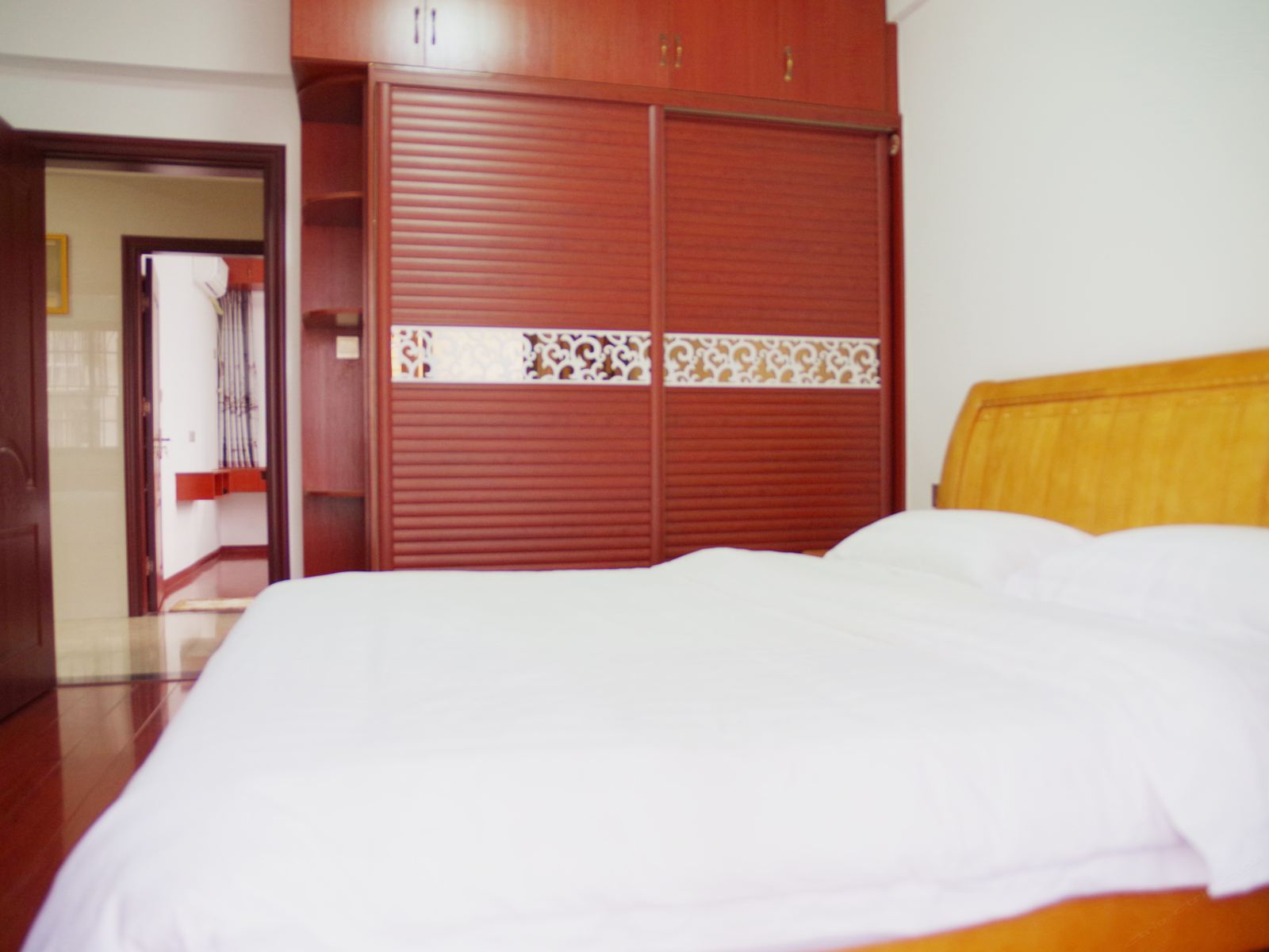 家庭豪华大三套房