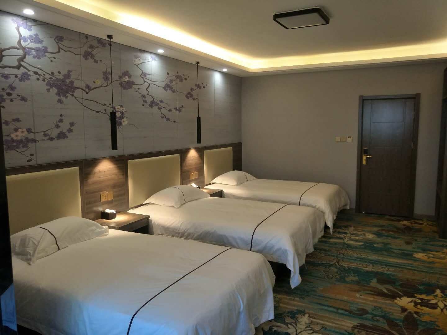 商务豪华三人间