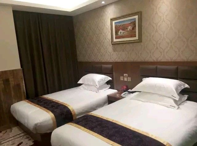舒适双床房