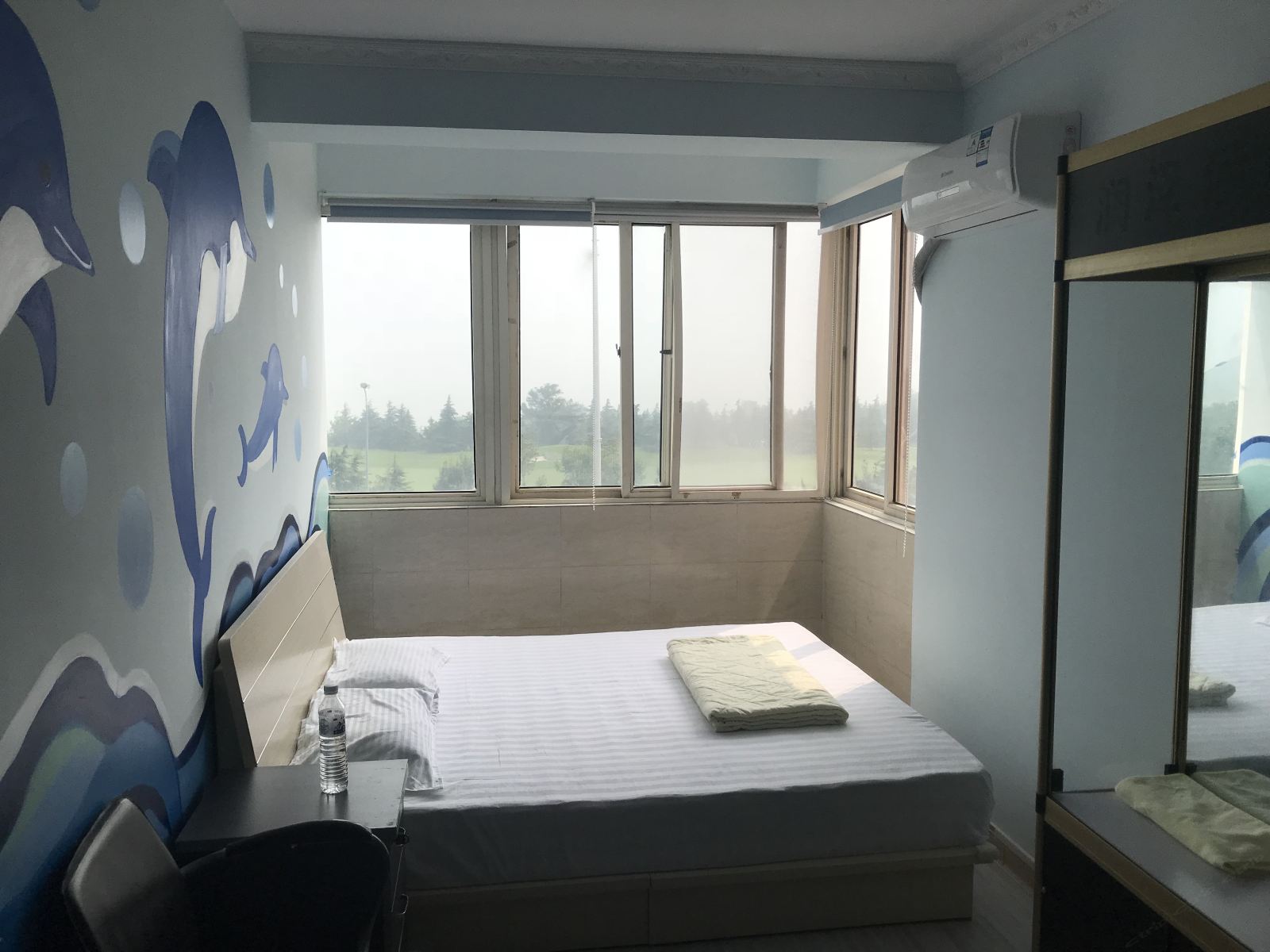海景大床房(公共卫浴)