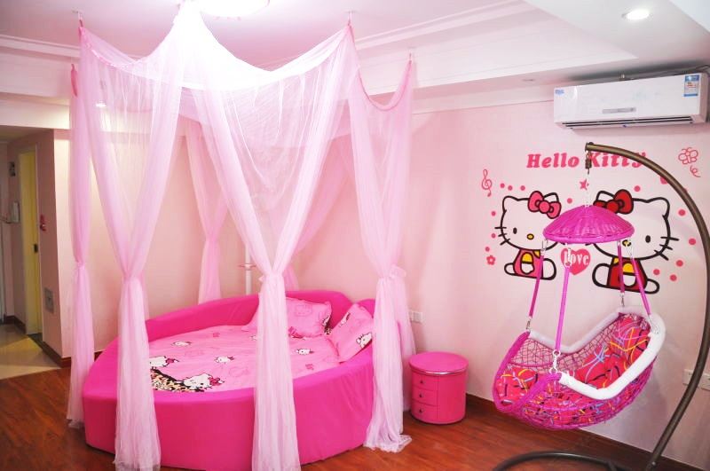 Hellokitty主题圆床房