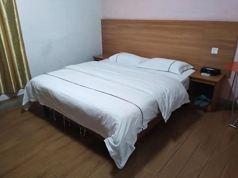 商务大床房
