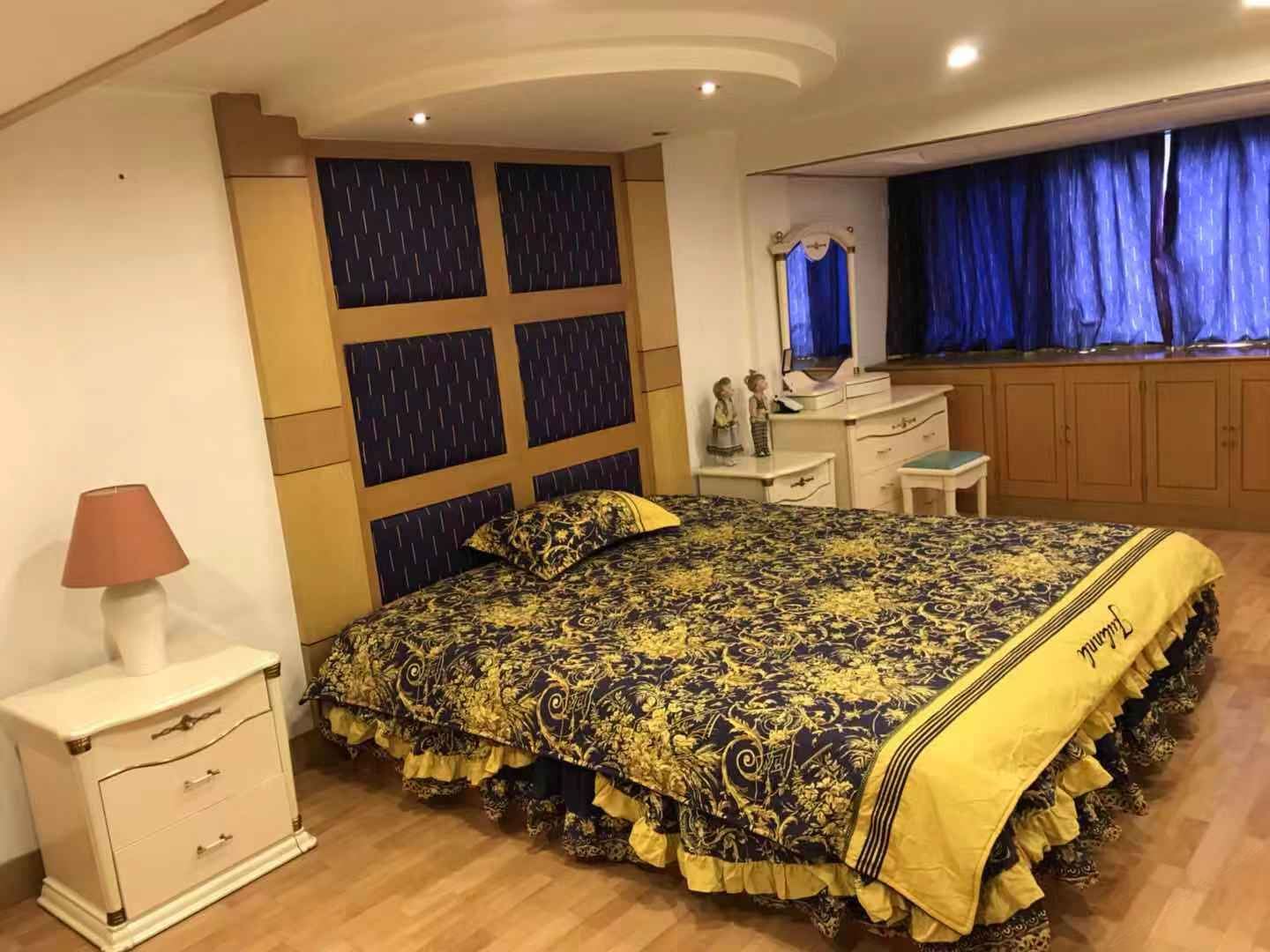 海阔天空大床房