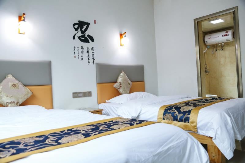 标准双人房（含空调）