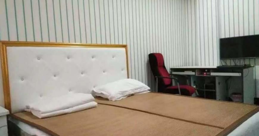 豪华大床房
