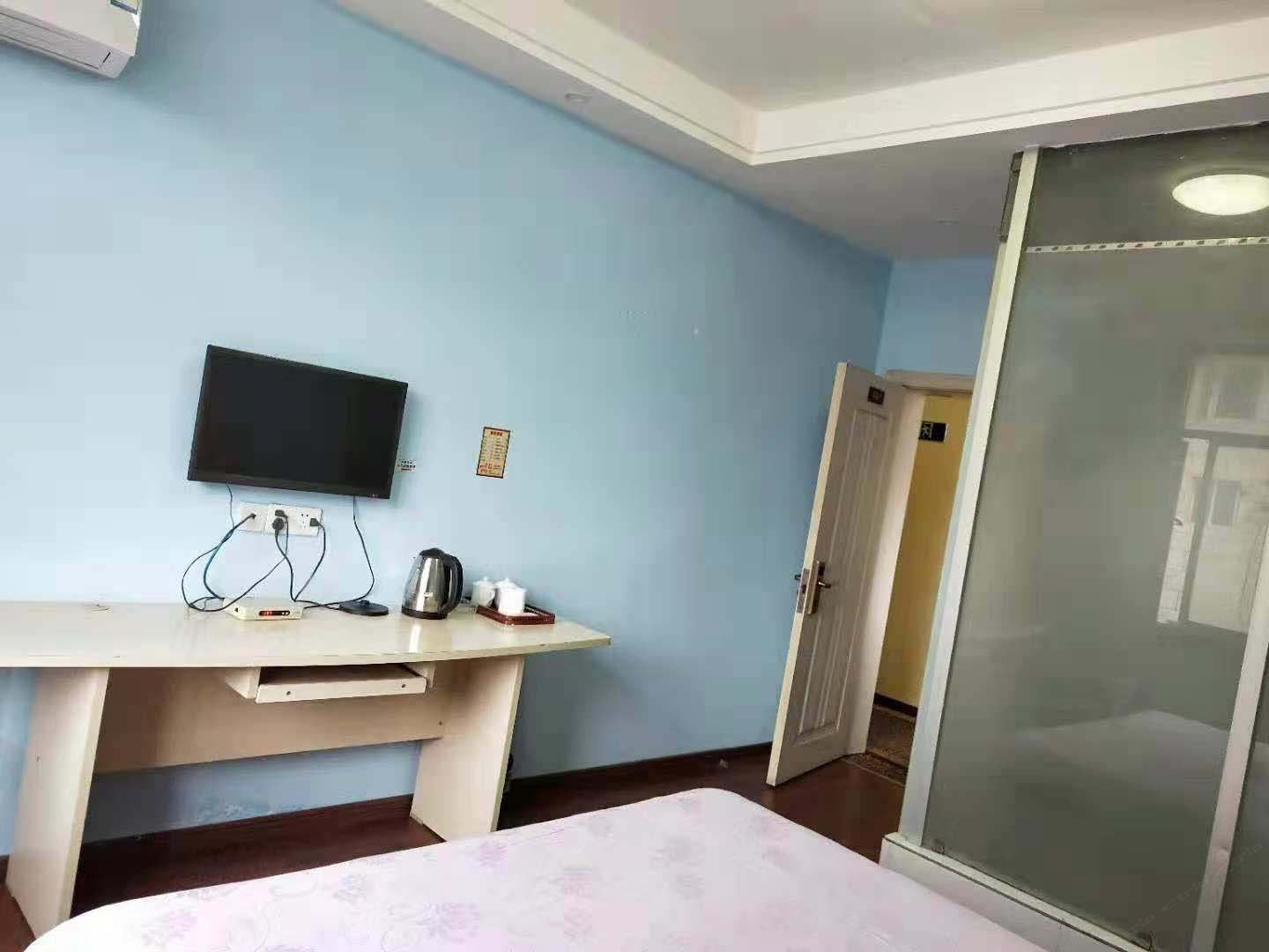 豪华大床房