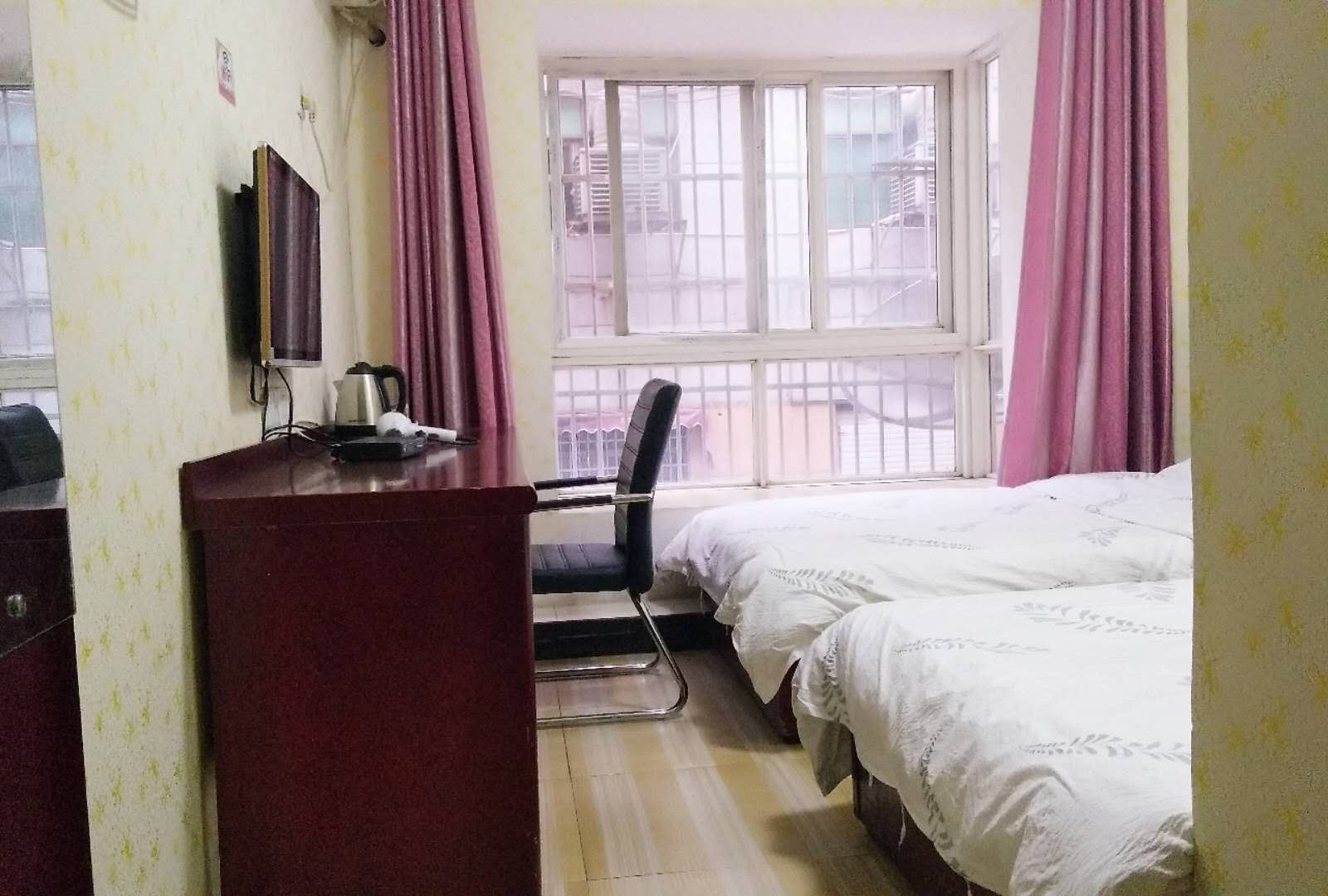 标准双床房