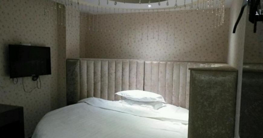 温馨圆床房