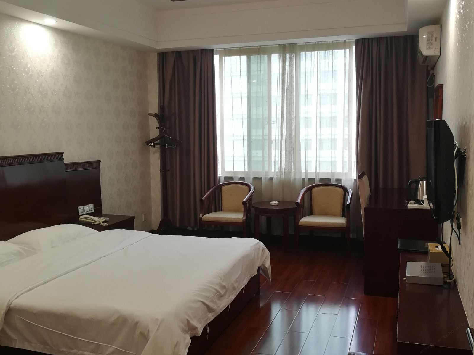 豪华大床房