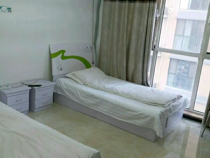 双床房