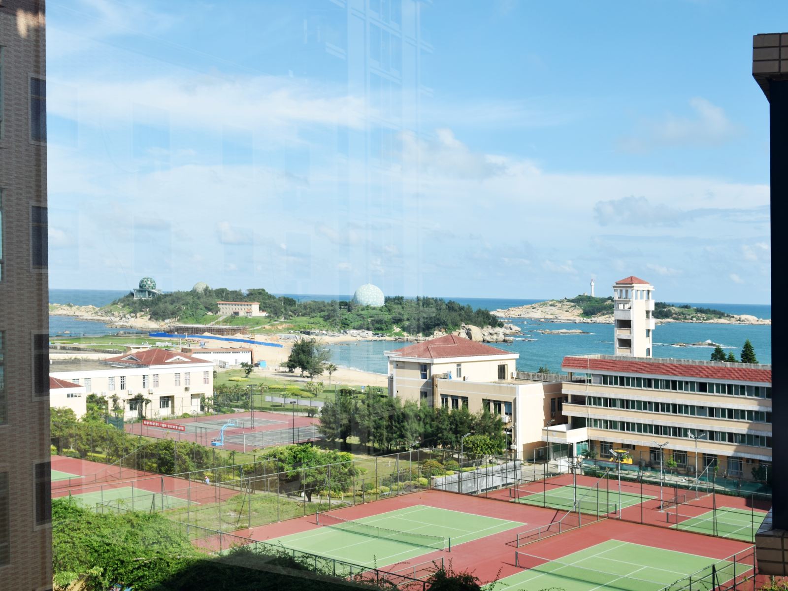豪华四房两厅海景套房（带阳台）
