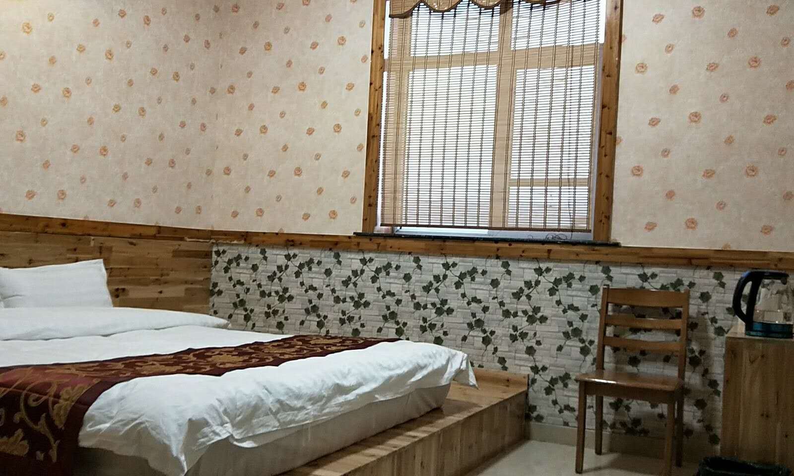 榻榻米大床房