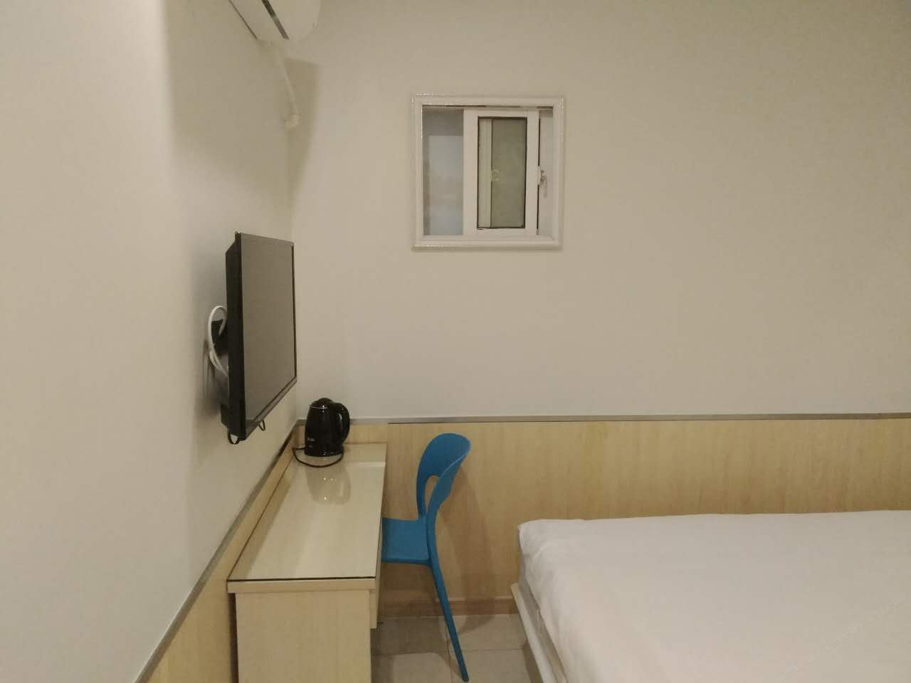 普通大床房(无窗)