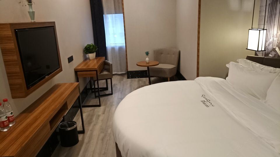 高级影院圆床房
