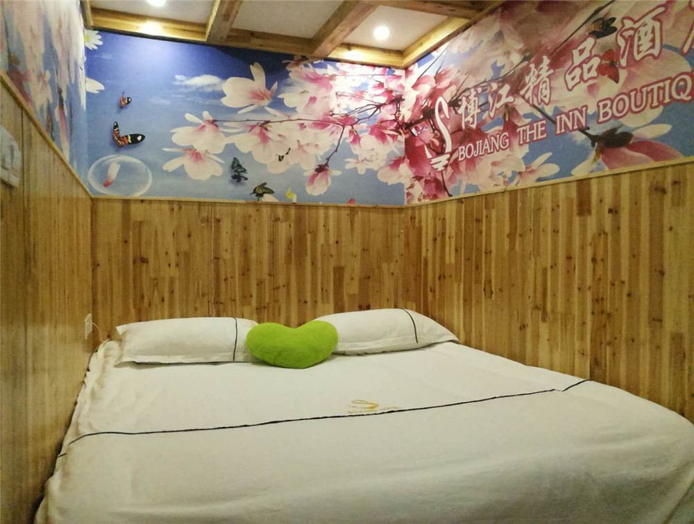 榻榻米房