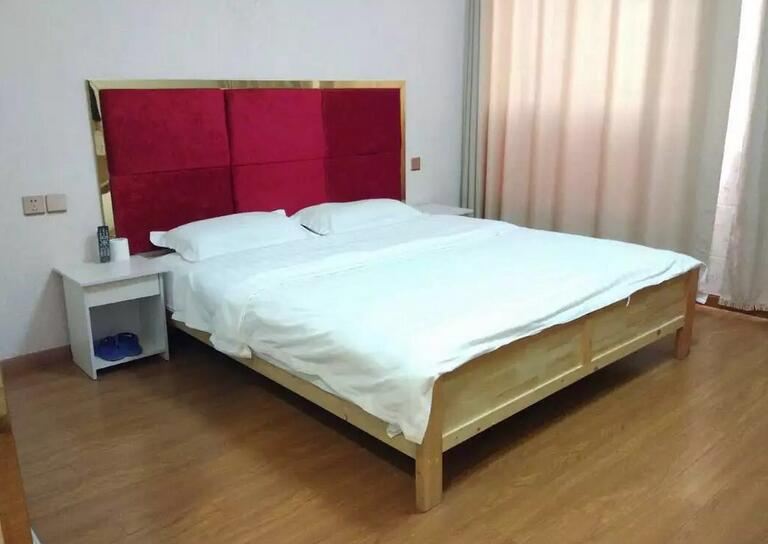 豪华大床房