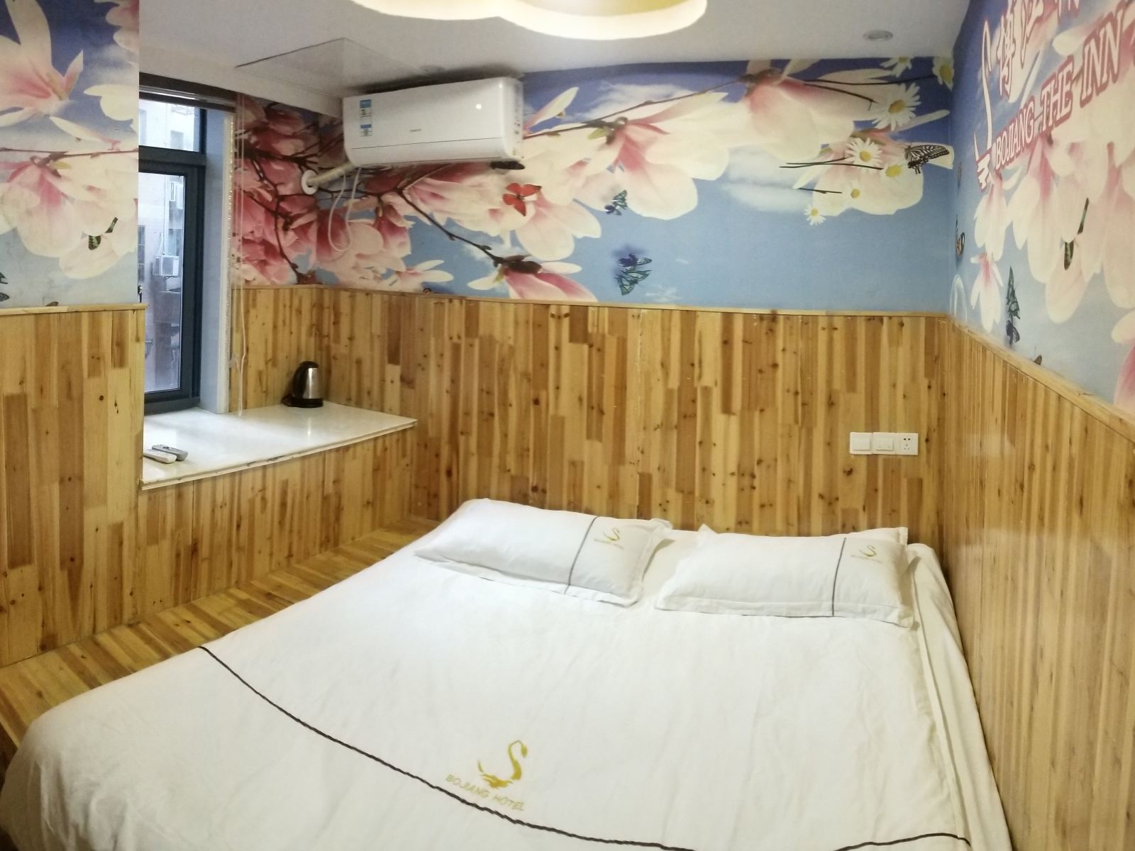 榻榻米房