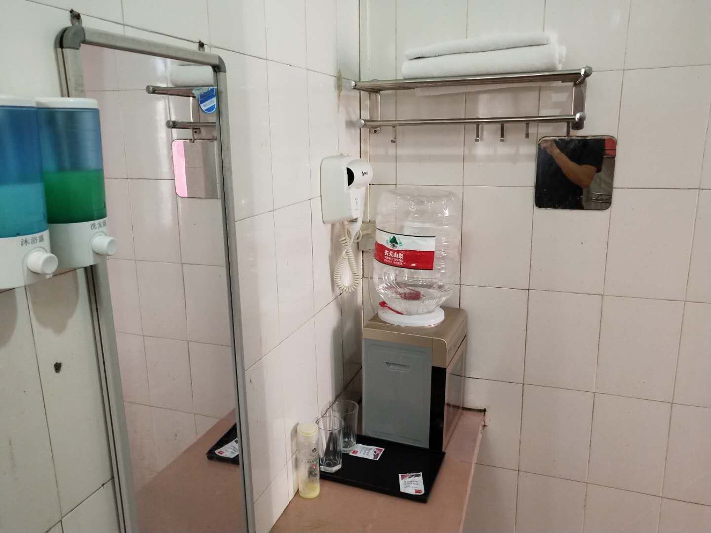 标准双床房
