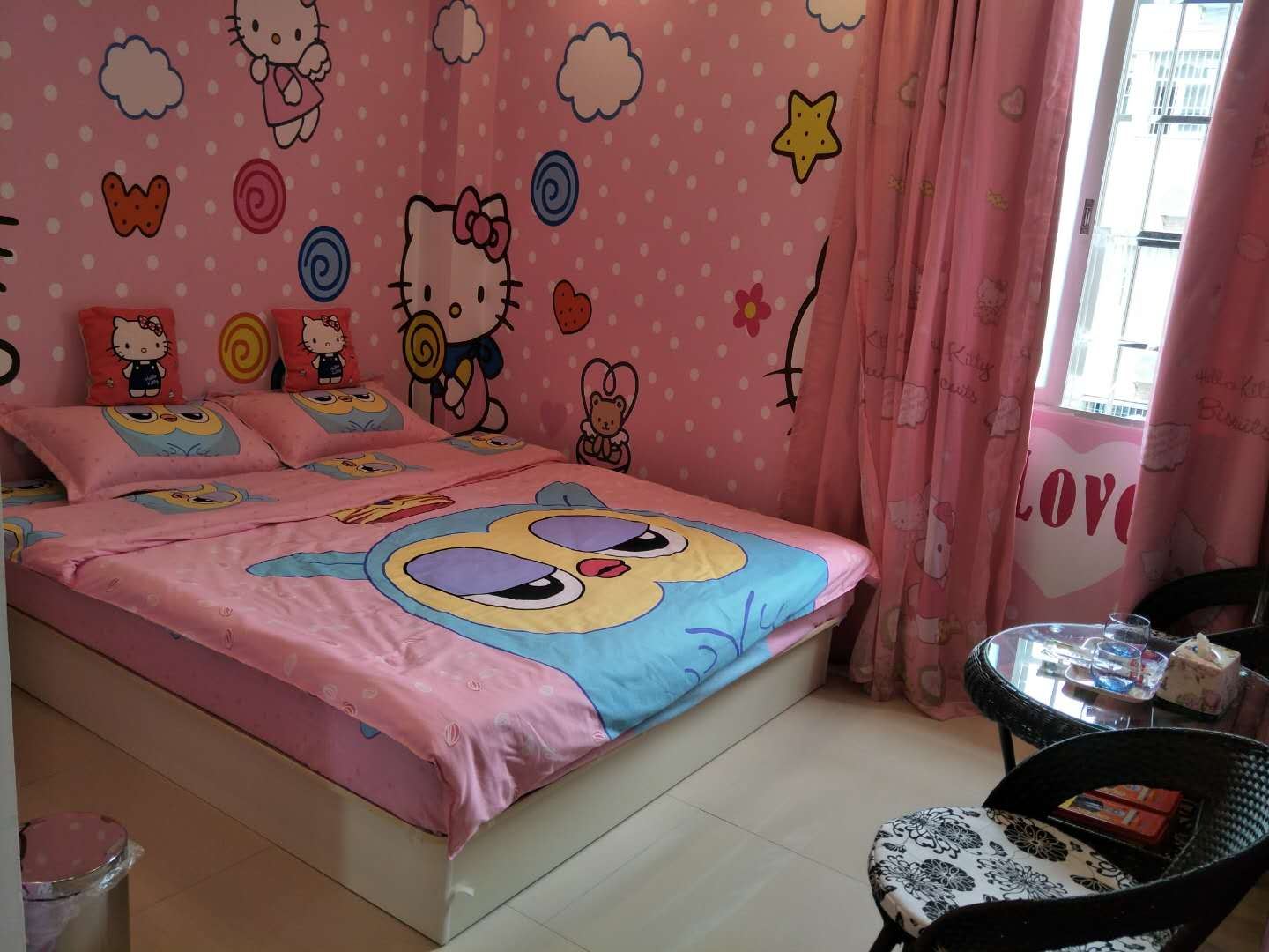 hellokitty主题大床房