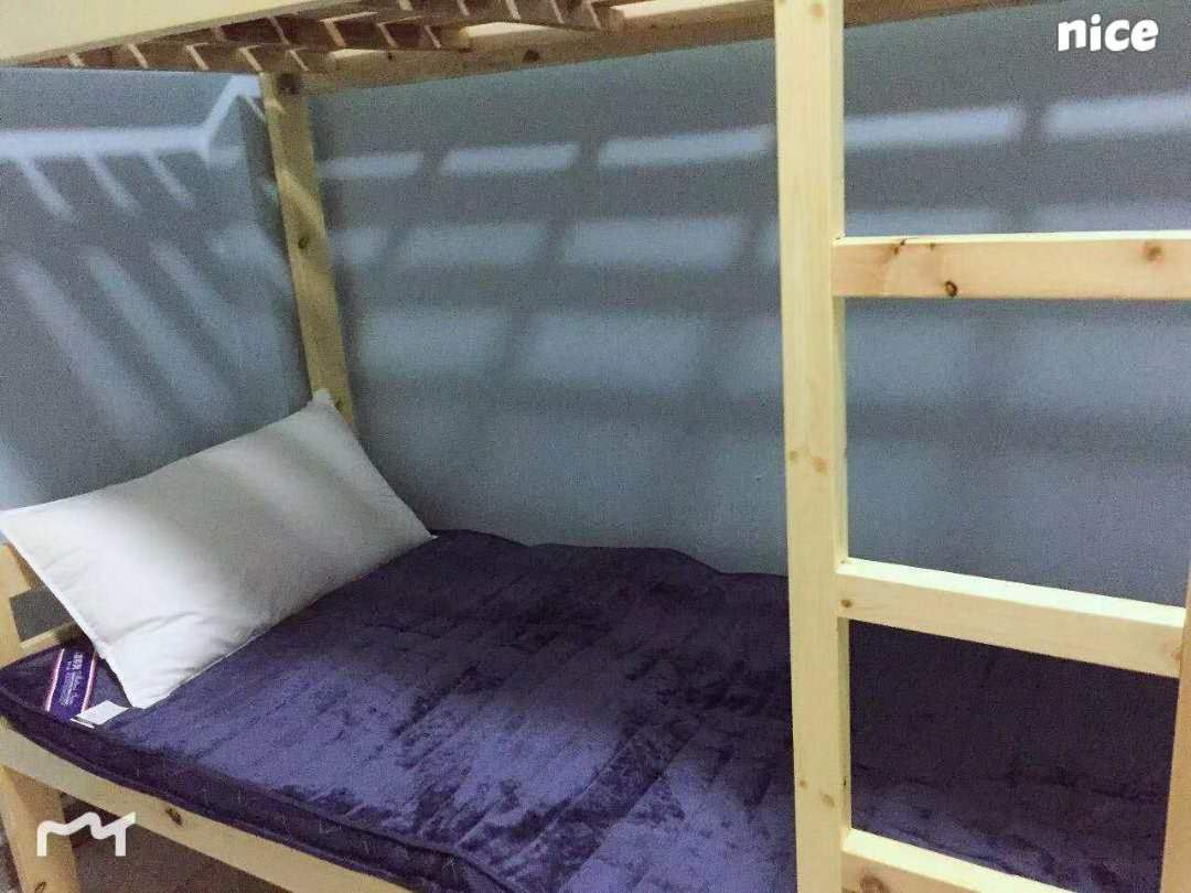 简约六人间(床位)