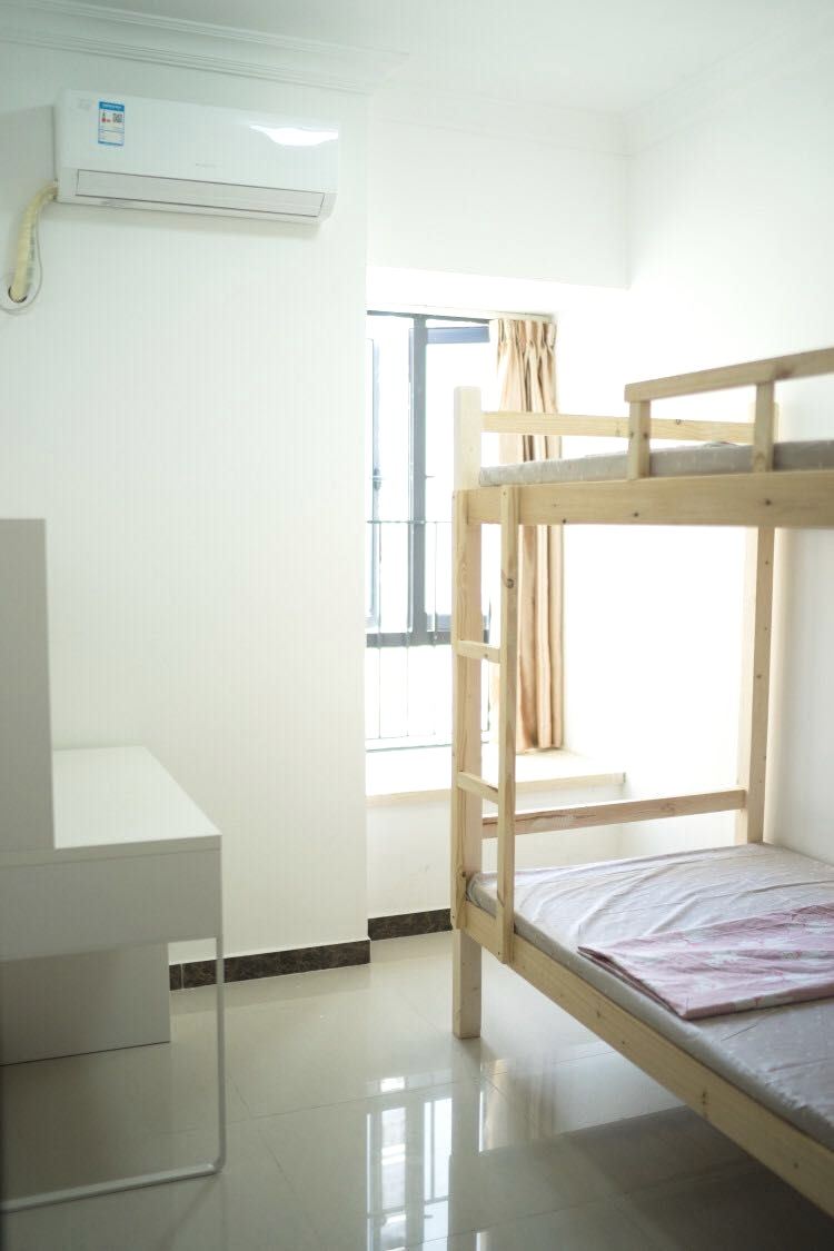 温馨闺蜜二人间(床位)(公共卫浴)