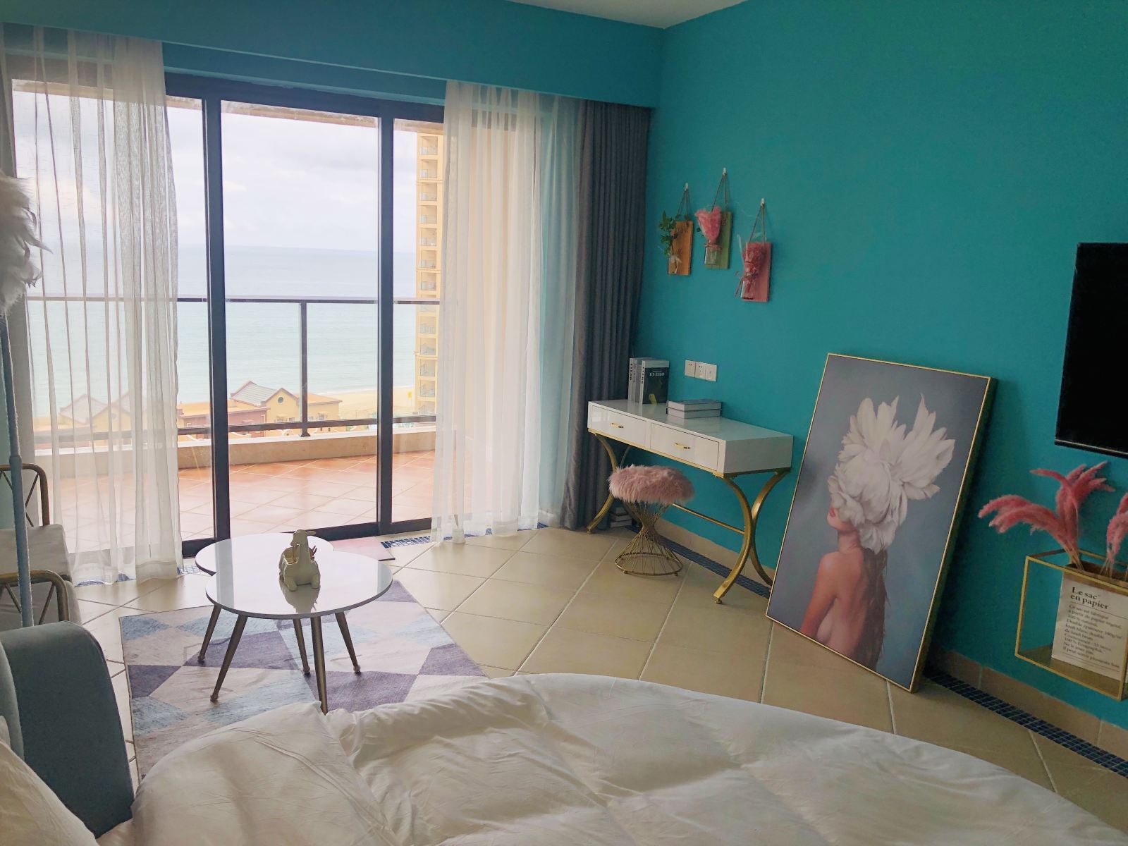 海景网红圆床房