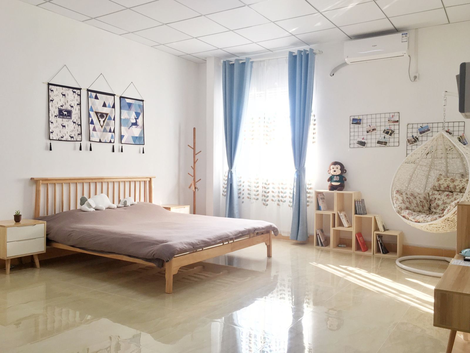 轻奢豪华大床房