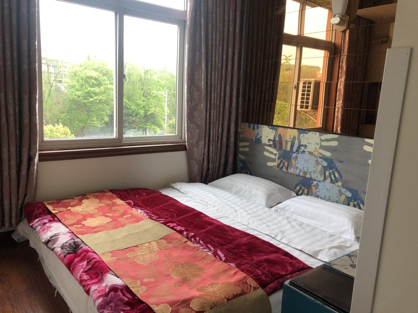 温馨榻榻米大床房