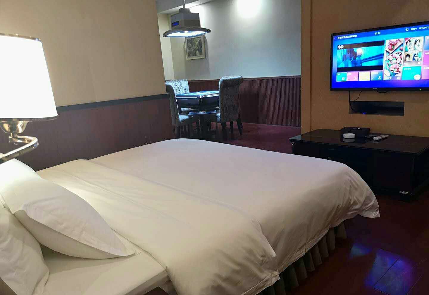 麻将大床房