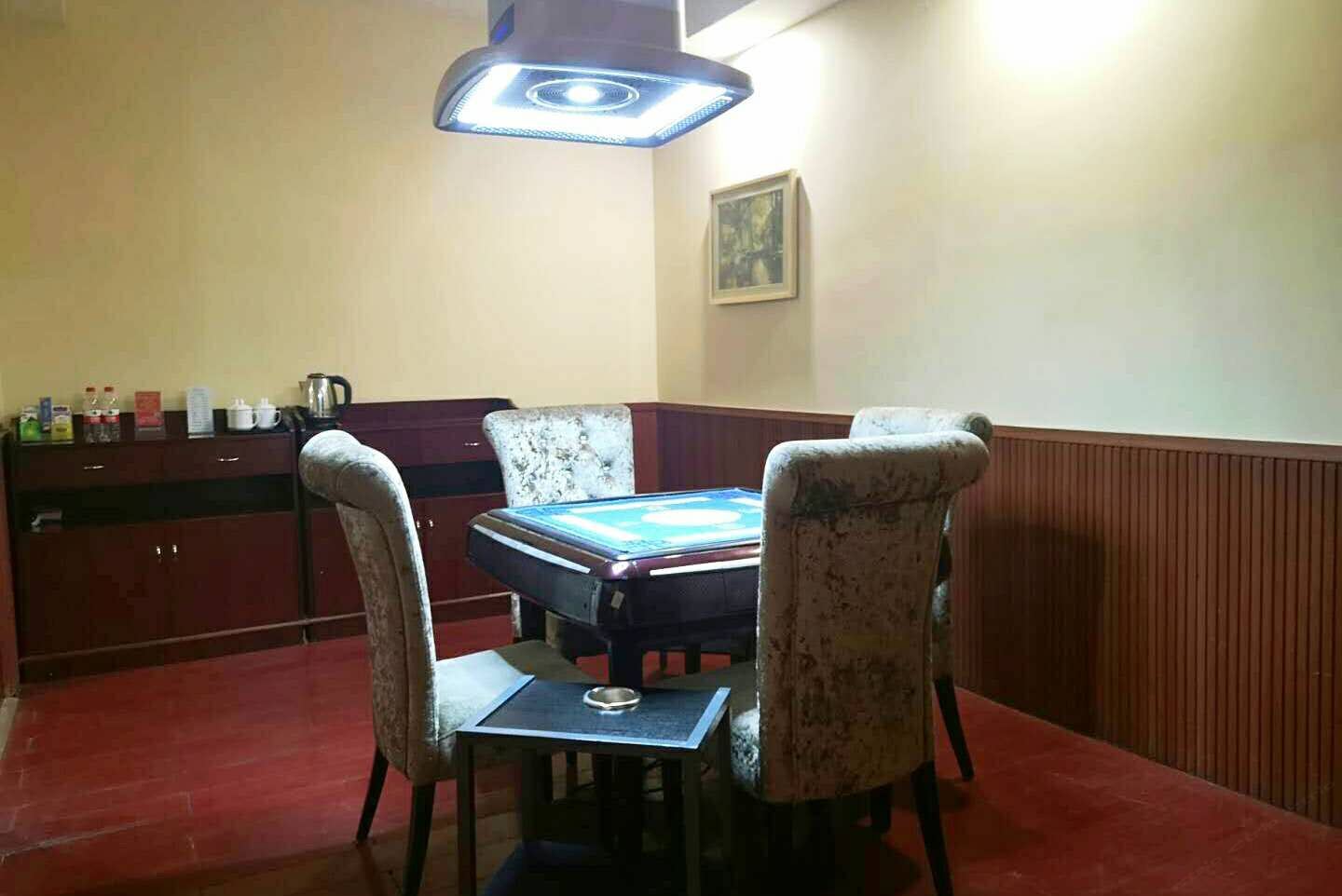 麻将大床房