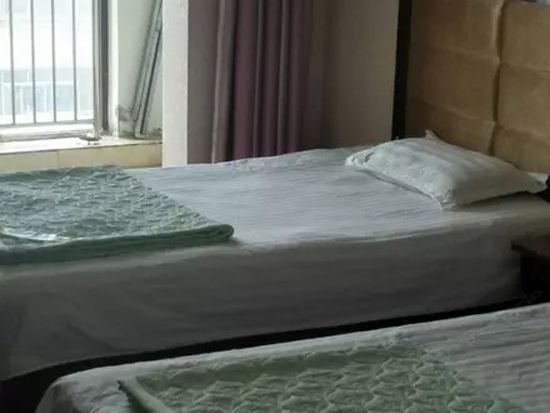豪华双床房