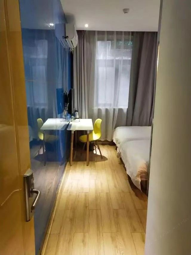 哈式双床房B