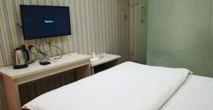 经济大床房