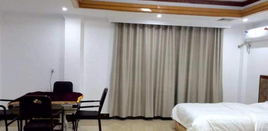 豪华麻将大床间