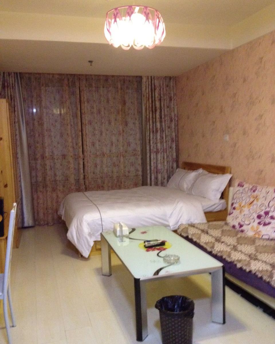 豪华大床间