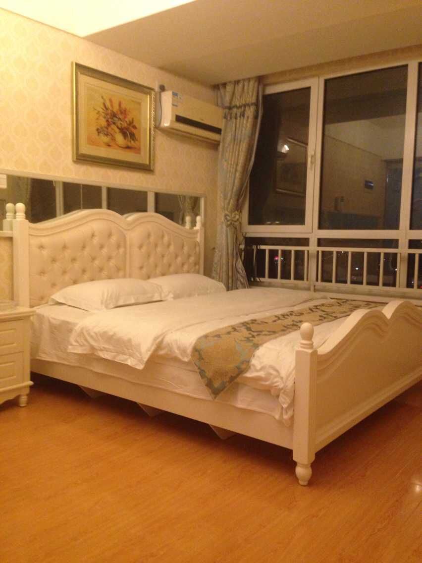豪华欧式看海大床房
