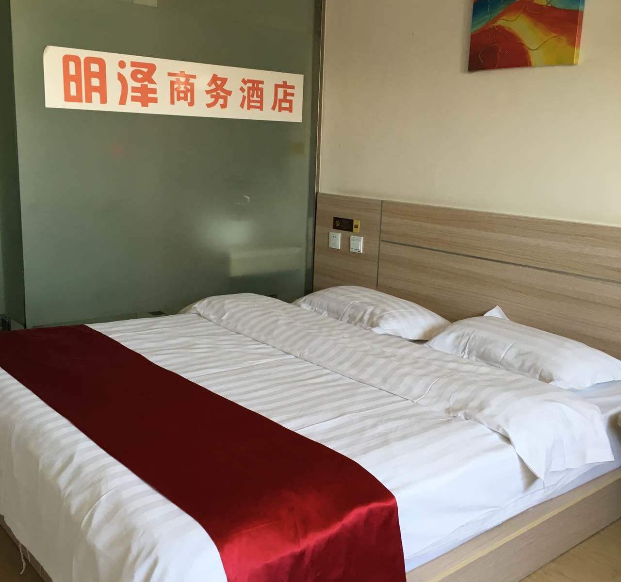 豪华大床房