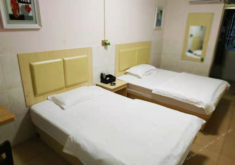 豪华双床房