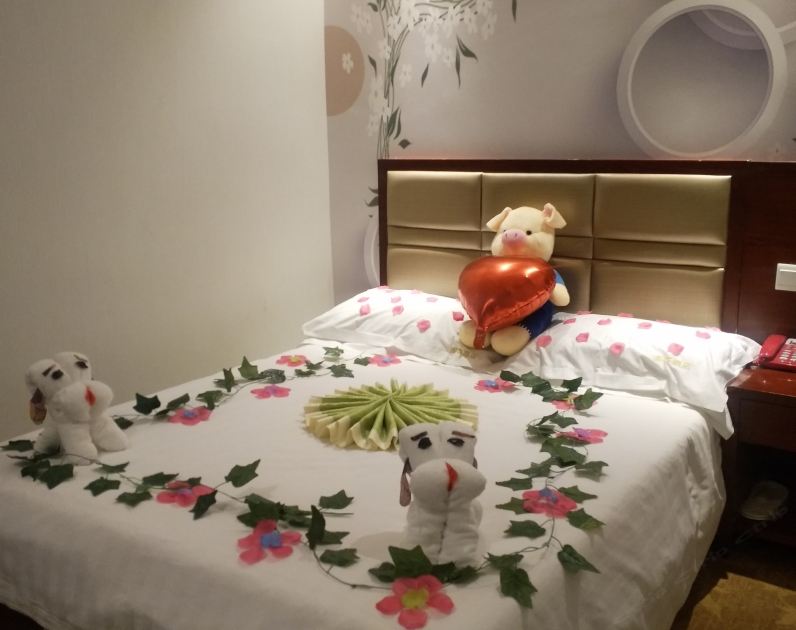 舒逸大床房