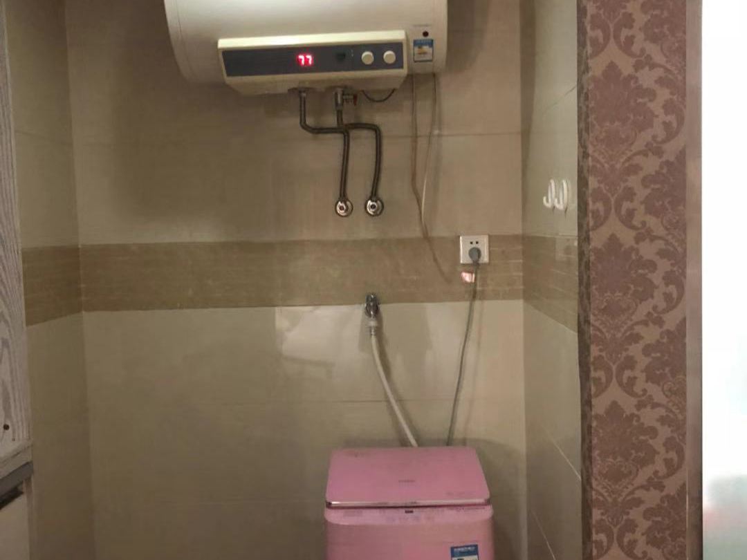 温馨家庭三人房