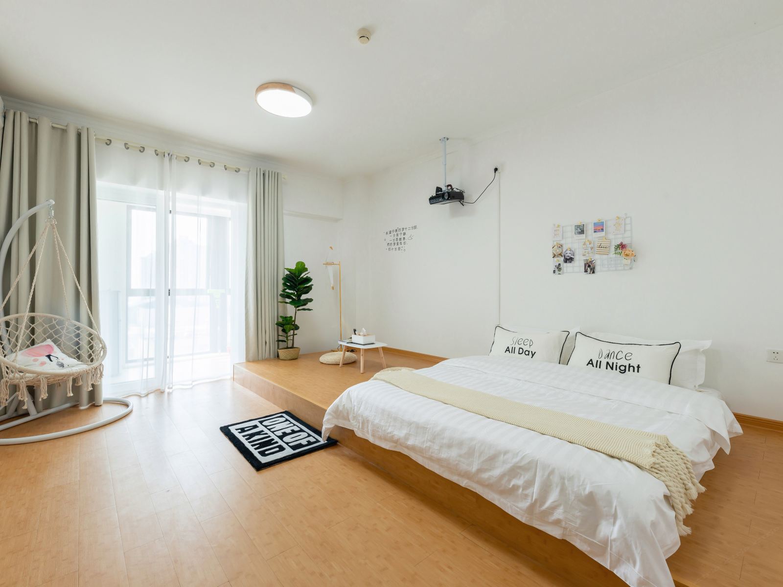 原木榻榻米大床房